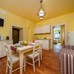 Guesthost - Antica Ferrovia Casa Storica Apartments Tarvisio *
