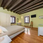 Guesthost - Antica Ferrovia Casa Storica Apartments Tarvisio * Tarvisio