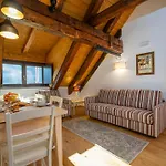 Guesthost - Antica Ferrovia Casa Storica Apartments Tarvisio Tarvisio
