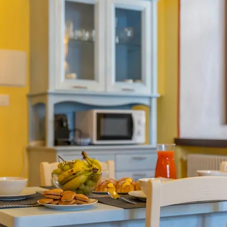 Guesthost - Antica Ferrovia Apartman *