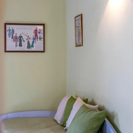 Apartment Guesthost - Antica Ferrovia Casa Storica *