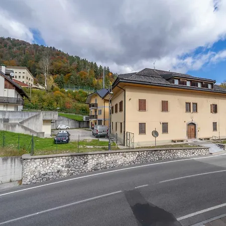 Apartamento Guesthost - Antica Ferrovia Casa Storica Tarvisio