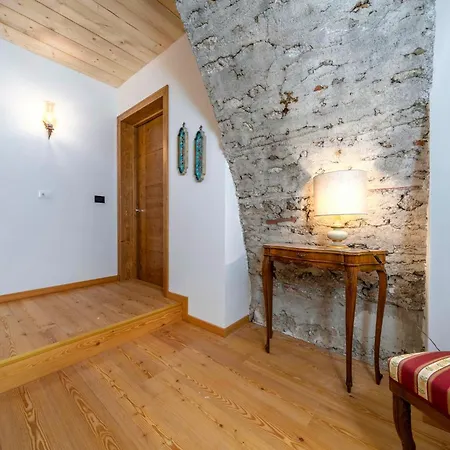 Guesthost - Antica Ferrovia Casa Storica Apartment