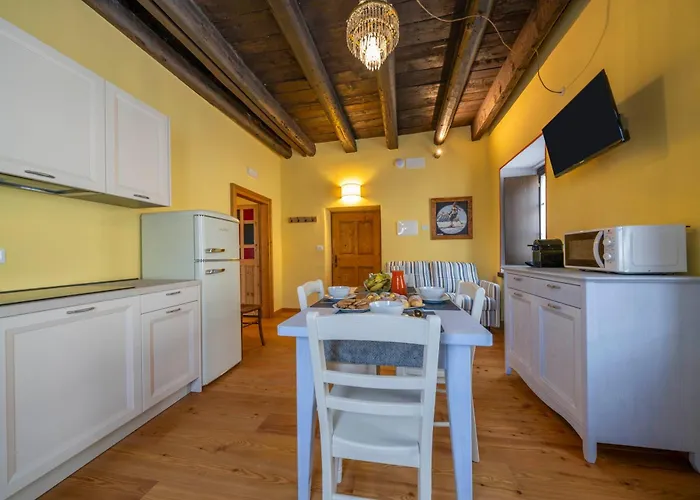 Guesthost - Antica Ferrovia Apartman *